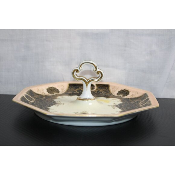 Beautiful Dish With Unique Colors And Deigns With Handle - Picture 2 of 9